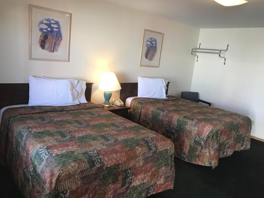 Western Holiday Motel Wichita Zewnętrze zdjęcie