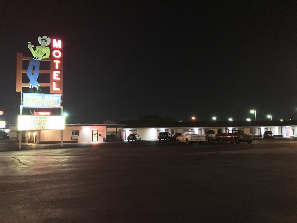 Western Holiday Motel Wichita Zewnętrze zdjęcie