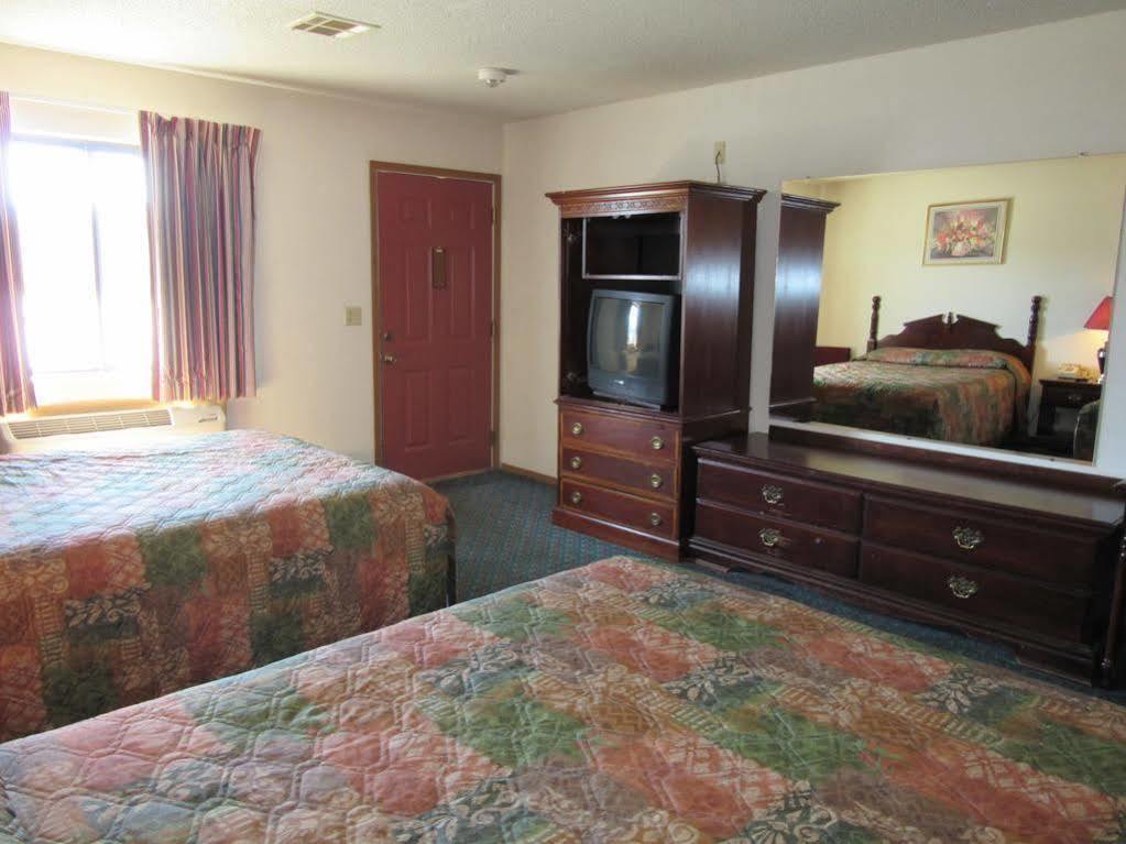 Western Holiday Motel Wichita Zewnętrze zdjęcie