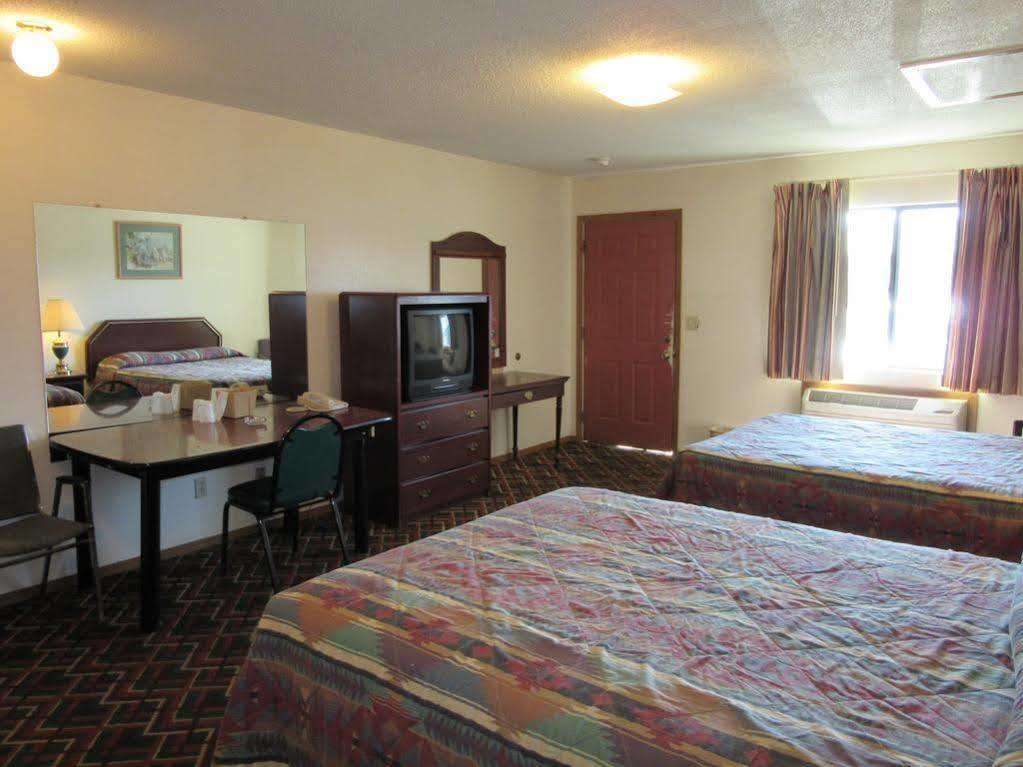 Western Holiday Motel Wichita Zewnętrze zdjęcie